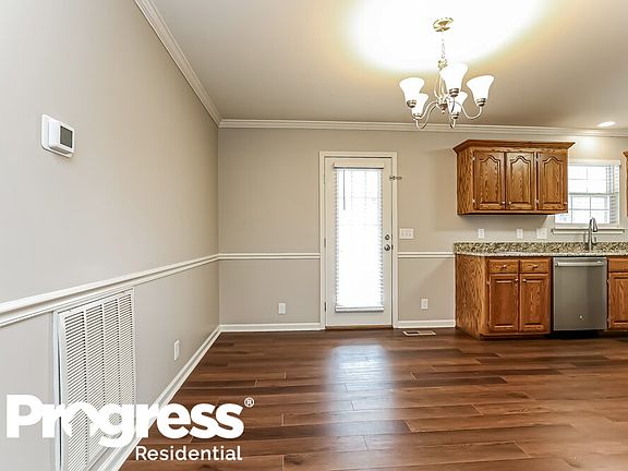 5th image of 314 Gaitherhill Dr