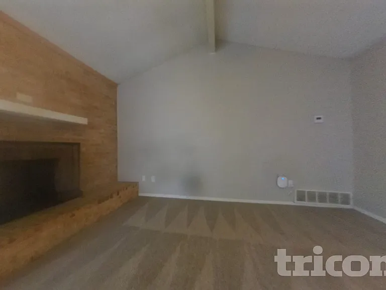 6321 Macarthur Dr — Photo 4