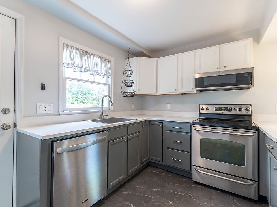 1st image of 5227 Mason St #1