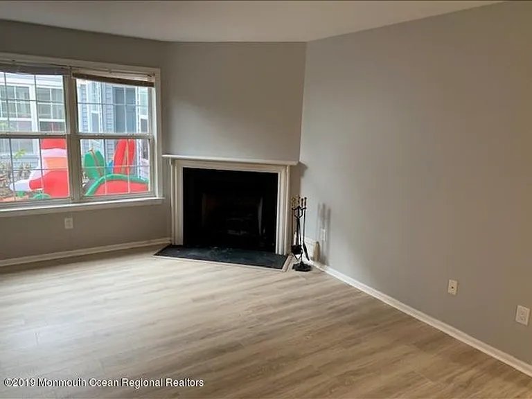 426 Indigo Ct — Photo 4