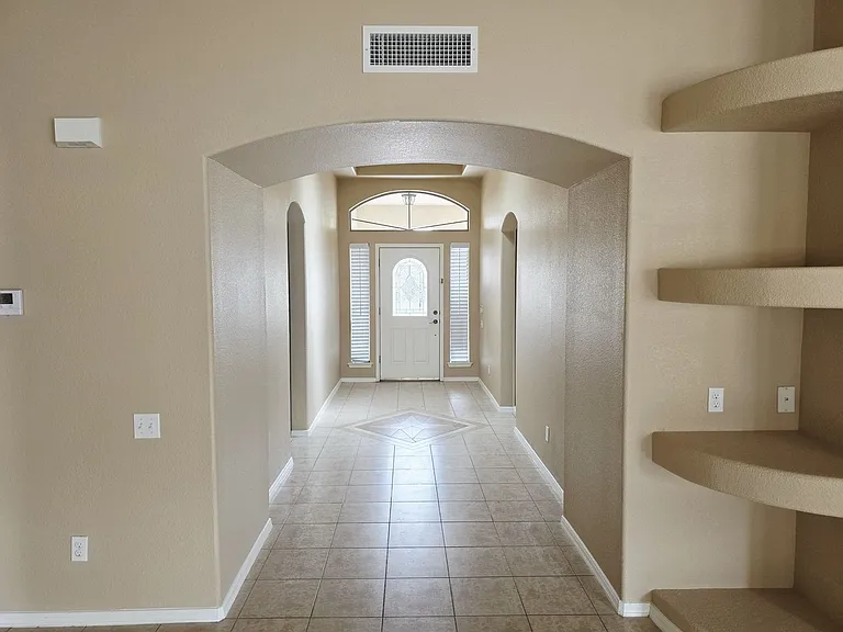 5705 Ireland Dr — Photo 3