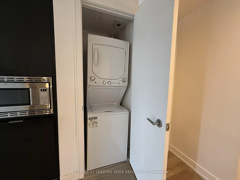 1 Jarvis St #602 — Photo 6