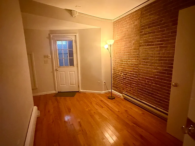 199 Beacon St #1 — Photo 5