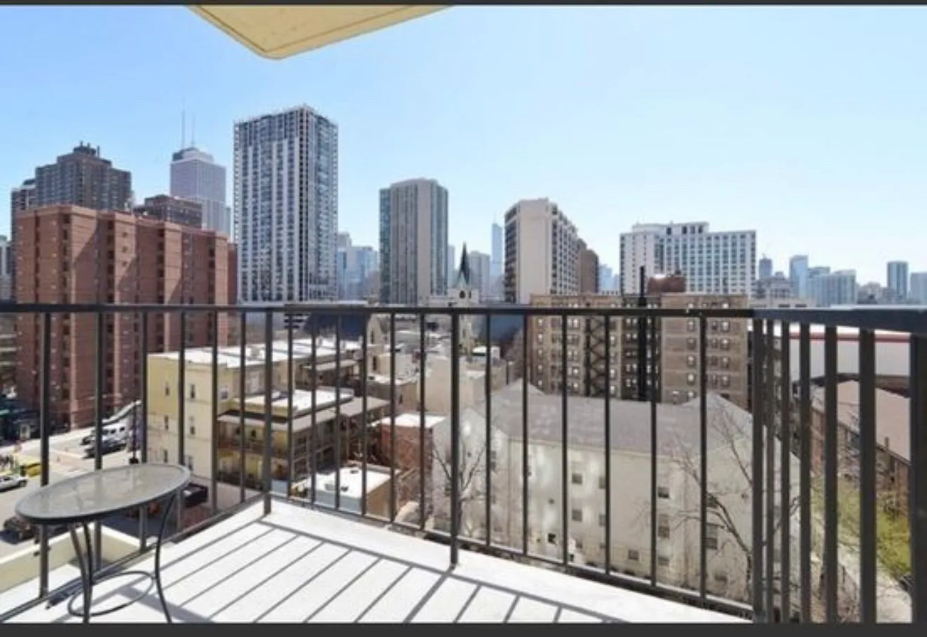 1 bed, 700 sqft, $2,300 — Photo 1