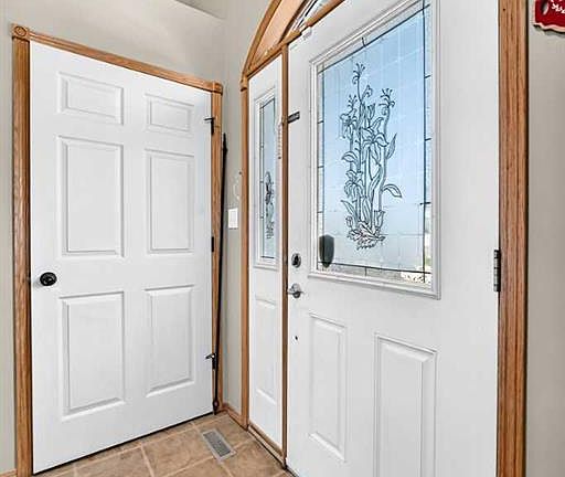 2nd image of 116 N Iverson Close