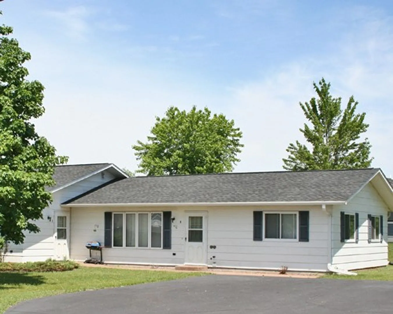611 Dutchman Drive — Photo 2