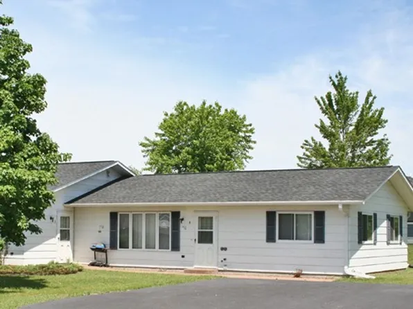 611 Dutchman Drive, 611 Dutchman Dr APT 4, Chippewa Falls, WI 54729