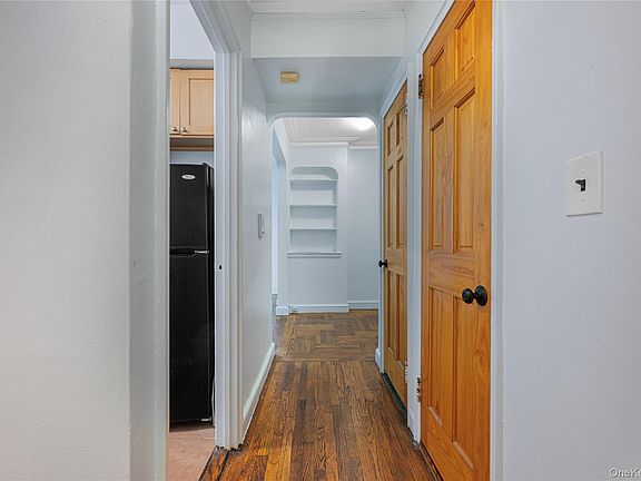 3rd image of 2191 Bolton Street #5E