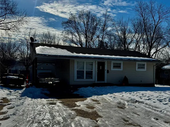 10600 Glen Garry Rd, Saint Louis, MO 63137