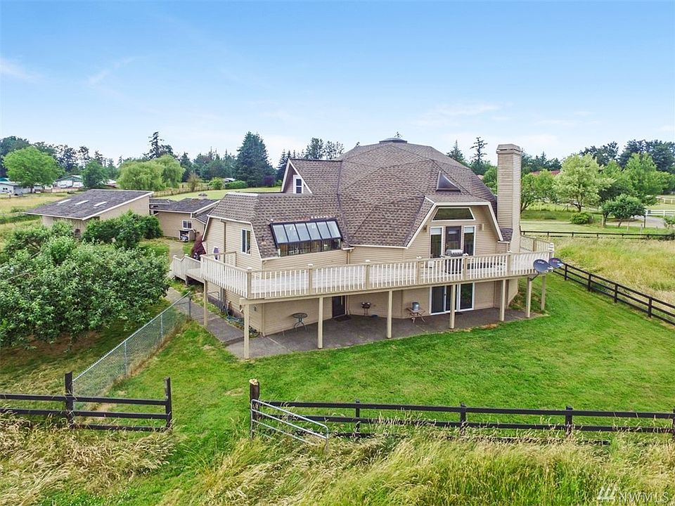 Remarkable Huge Home 4,300SF w/fantastic view of Mt Rainier/Cascade Range