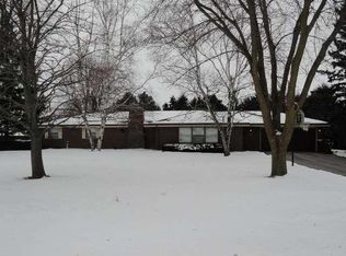 1375 Cherry Hill Rd, Hartford, WI 53027