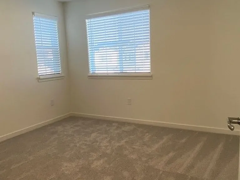 2241 Milky Way Cir — Photo 13