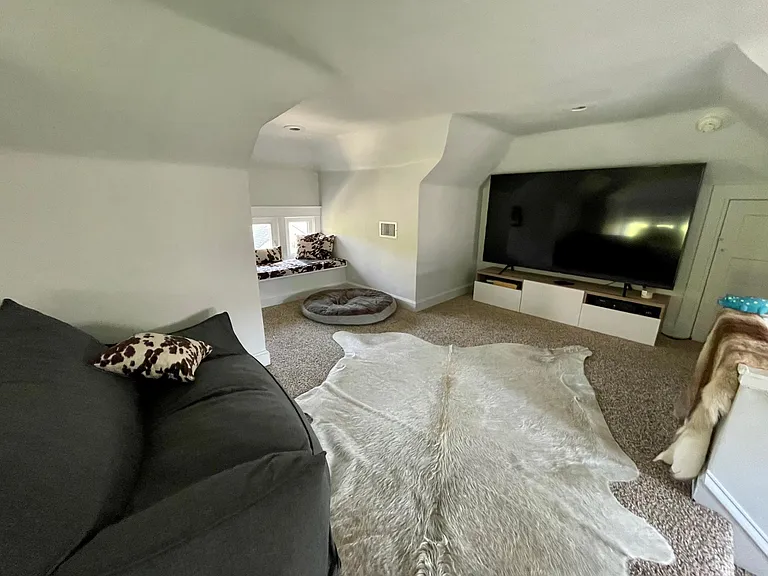 4th bedroom in attic or bonus space