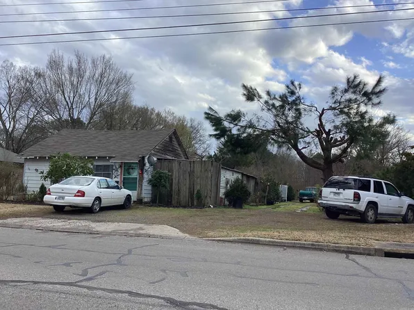 1203 W Avenue B St, Hope, AR 71801