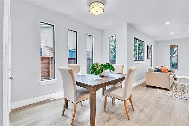 10827 Wallbrook Dr — Photo 13
