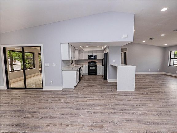 5th image of 120 Delta Ave