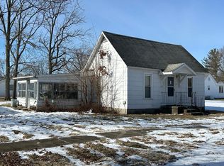 107 N Jackson St, Fithian, IL 61844