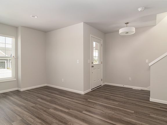 2nd image of 6543 Prairie Wood