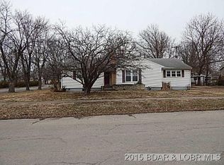 205 W Newton St, Eldon, MO 65026