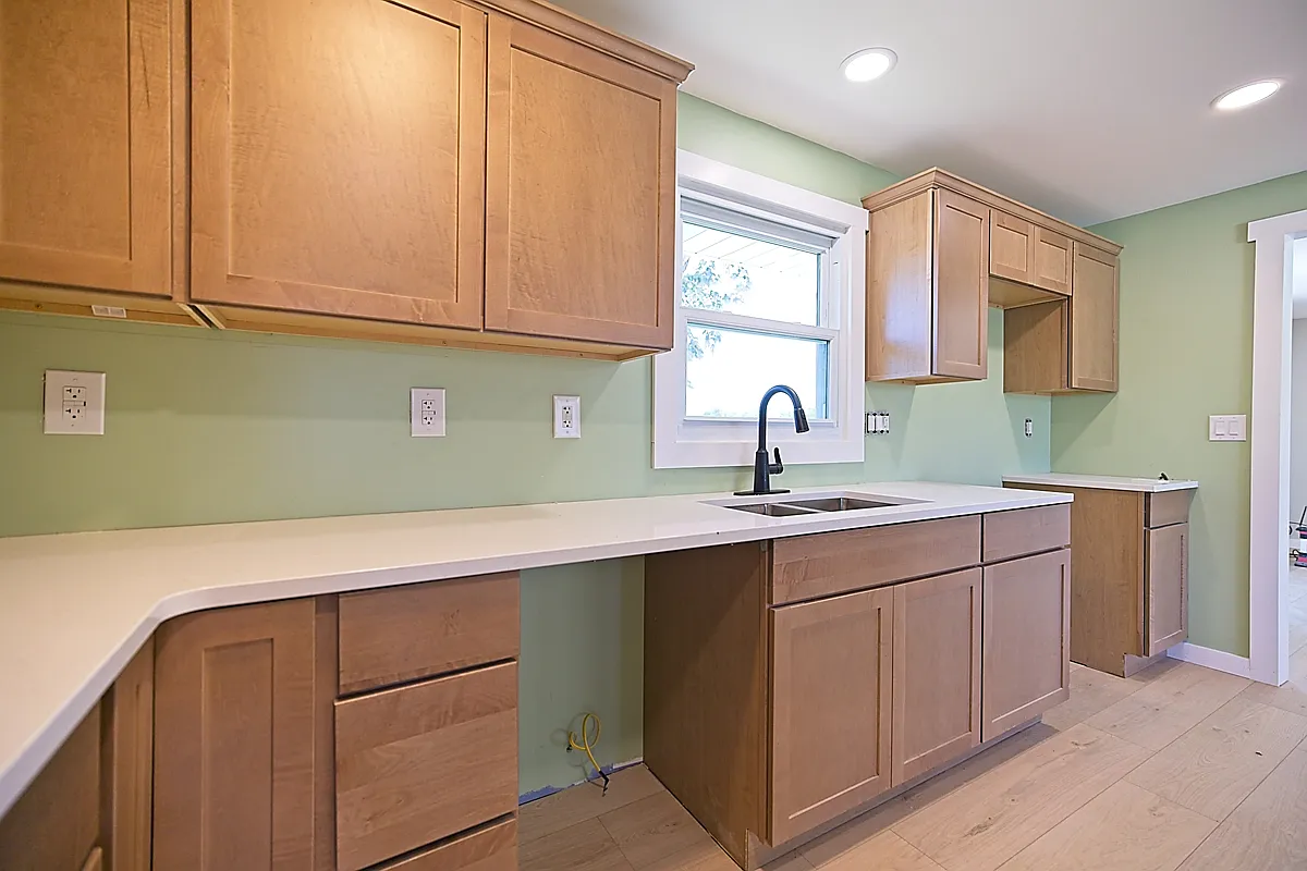 3 bed, 1595 sqft, $2,700 — Photo 4