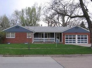 1223 Webster Ave, Hastings, NE 68901