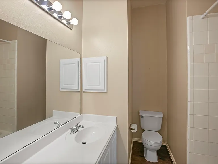 8305 Spinnaker Bay Ln — Photo 18