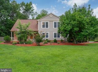 15223 Philip Lee Rd, Chantilly, VA 20151