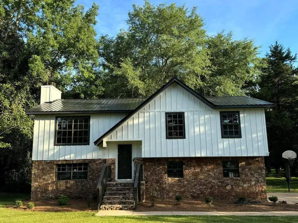 940 Dennis St SW, Jacksonville, AL 36265