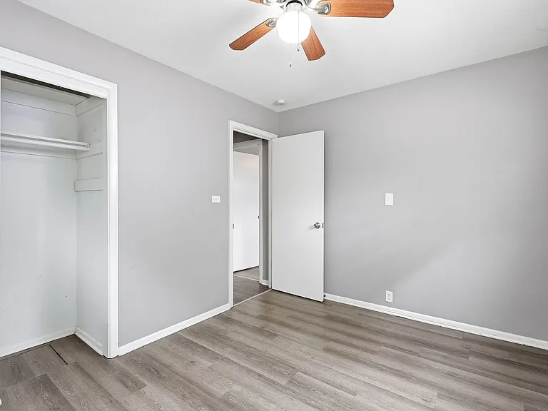 11407 Winchester Ave — Photo 14