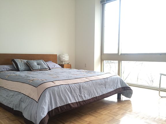 3rd image of 888 Main St Ph 21