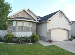 1364 S Avalon Dr, Springville, UT 84663