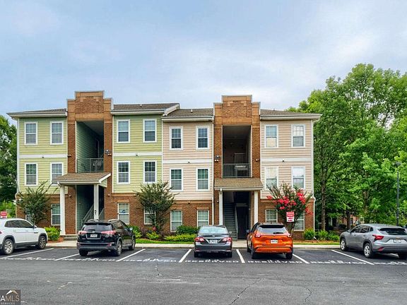 3rd image of 1752 Pryor Rd SW Unit 311