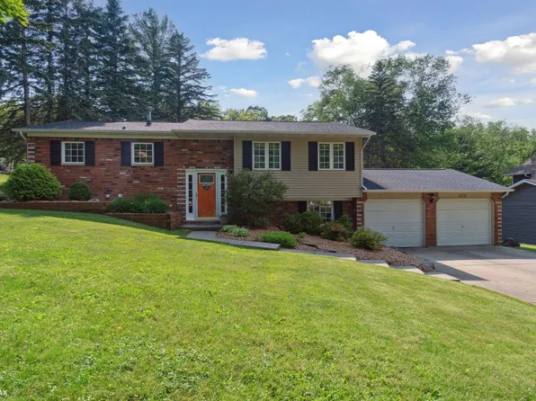 312 Mark Dr, Flushing, MI 48433