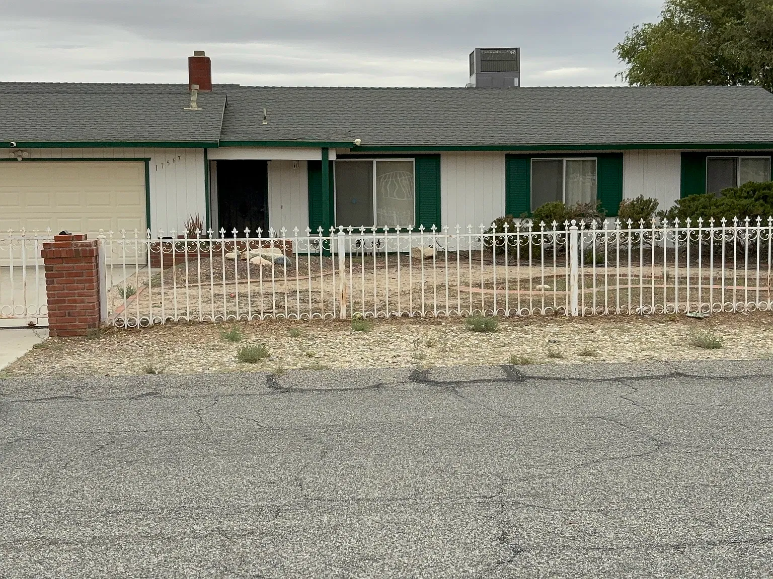3 bed, 2075 sqft, $2,600 — Photo 1