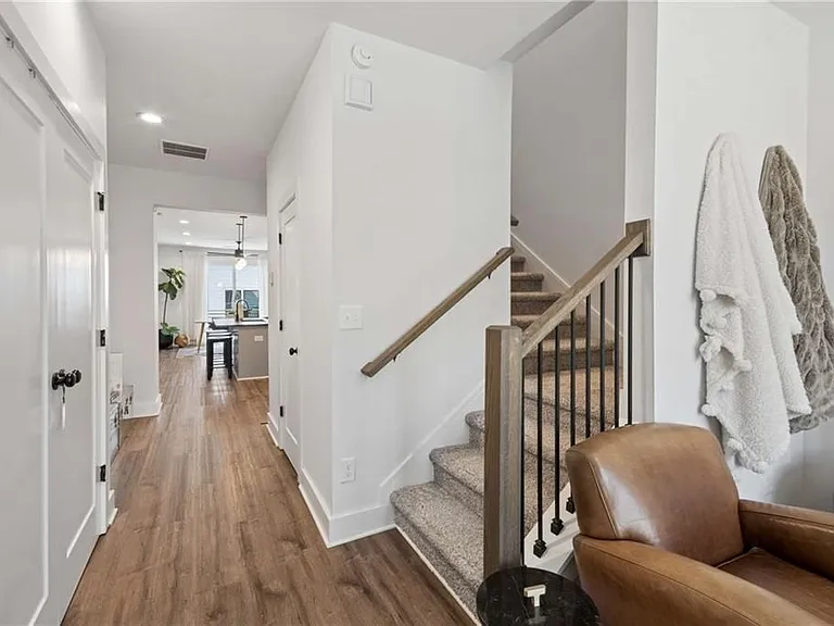 1350 May Ave #9 — Photo 23
