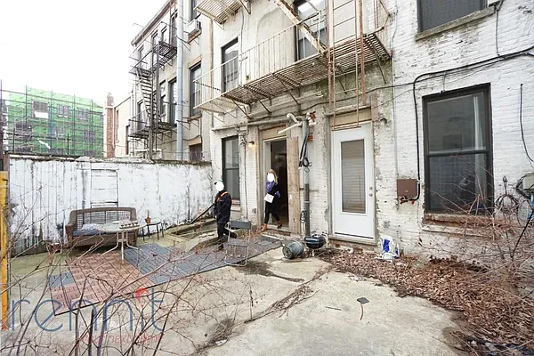 Rented by Rennit Inc. | media 35