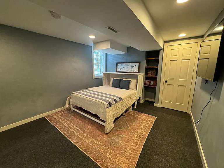7602 Corby Cir — Photo 19