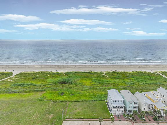 2nd image of 1833 Seaside Dr
