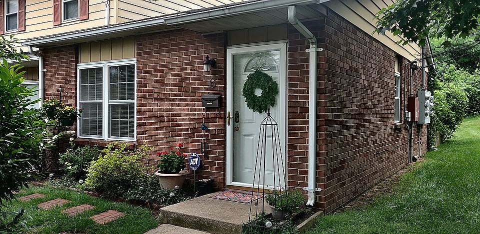 1st image of 3500 Warwick Dr APT 6