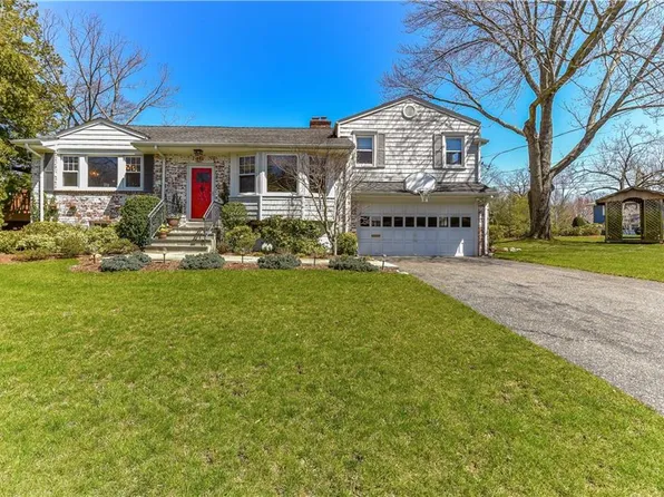 60 Richbell Rd, White Plains, NY 10605