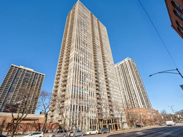 1660 N Lasalle St #807, Chicago, IL 60614