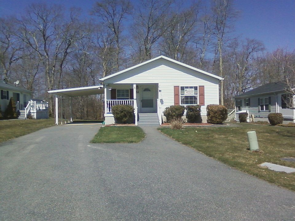 1st image of 32 Bluebird Dr