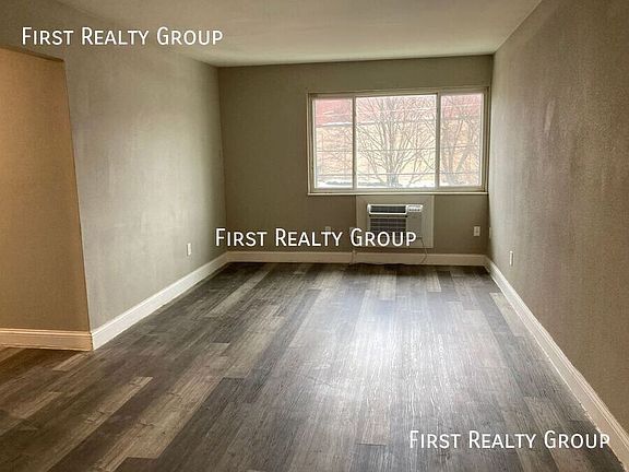 4th image of 5610 N Main St #304