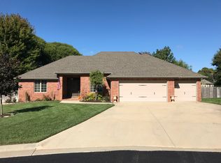 4855 S Blakey Ct, Springfield, MO 65810