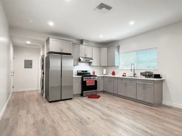 5827 Eastbrook Ave #1, Lakewood, CA 90713