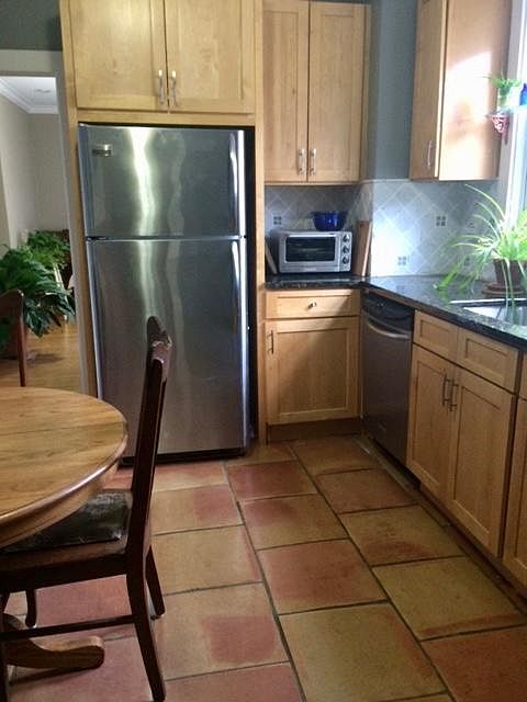 1st image of 140 12th Ave APT 1