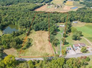 2749 Frew Mill Rd, New Castle, PA 16101