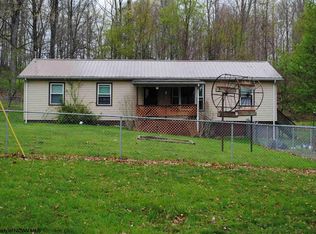 42 Rocky Ln, Volga, WV 26238
