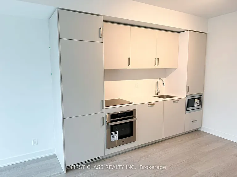 88 Queen St E #2912 — Photo 3