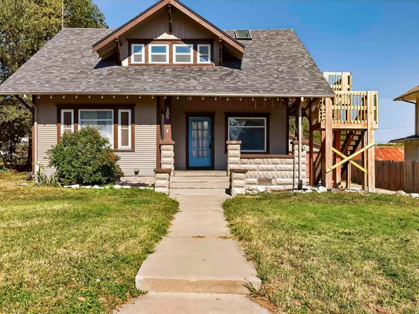 306 3rd St, Wakefield, KS 67487